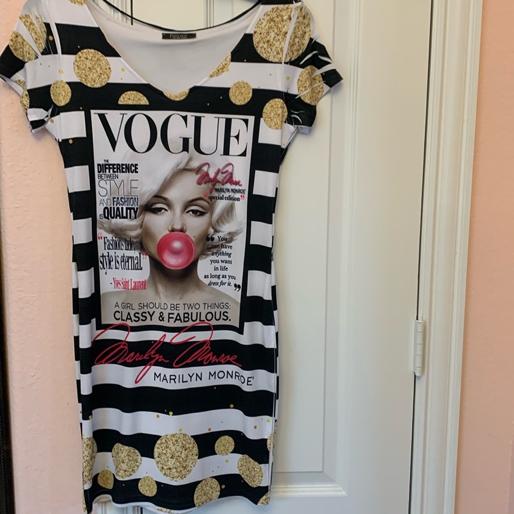Sexy and Beautiful Marilyn Monroe Graphic Dress Size M Not tags but Brand New